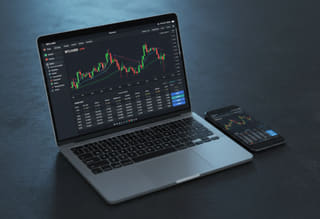 Aktivität nachverfolgen — Trading-Verlauf und Fondsperformance überwachen